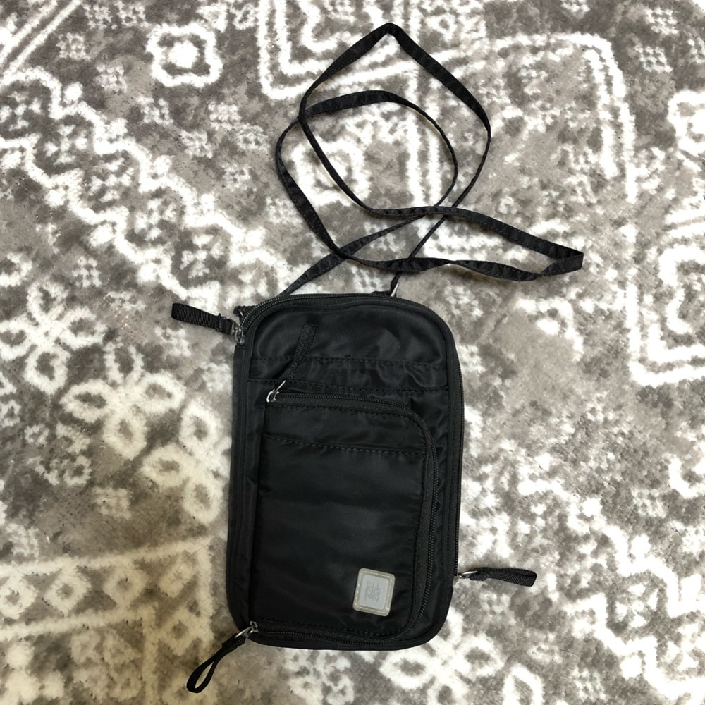 Ellington travel crossbody wallet purse